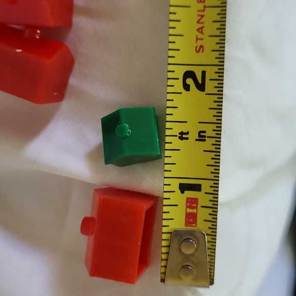 Monopoly Red Green houses dice 48 replacement pieces plastic - Picture 6 of 6